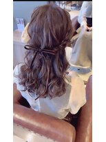 ロアナ 六本木(LOANA ROPPONGI) ルーズハーフアップ～リボンを添えて～