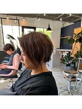 ブルーブラン(blue blanc) 前下がり刈り上げショートボブ