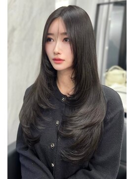 ランズ(LANDS) アッシュカラーザクザクレイヤーカット 【韓国ヘア 大阪 梅田】