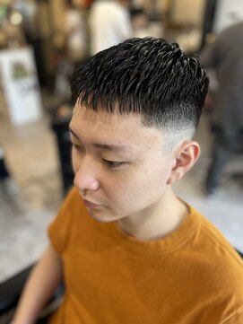 フランクスバーバーリザーブ 人形町店(FRANK’S BARBER RESERVE) クロップ/フェード/人形町/アイパー/y