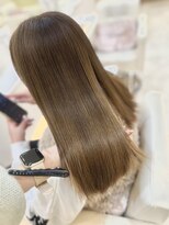 シャルム バイ アローズ 久留米店(CHARM BY AROSE)&nbsp;艶髪ハイトーン×ベージュカラー