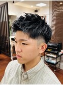 アップバングショート【ツーブロック刈り上げ黒髪短髪】
