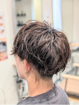 リルイー(Lil.E) シャドウパーマ