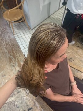 ヲタク(wotaku.) 白髪ぼかしハイライトカラーベージュカラー透明感カラーブリーチ