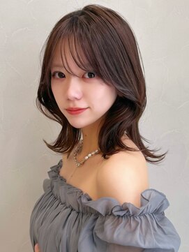 アグノス 青山(Agnos) レイヤーカットうる艶髪似合わせカット暗めカラー外ハネボブ