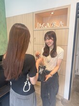 スタッフが笑顔と丁寧さでお迎えする受付