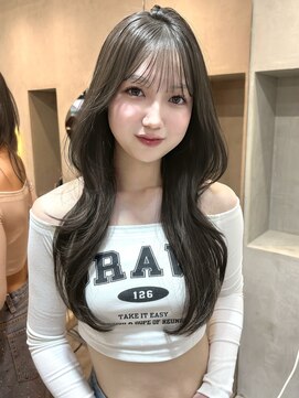 グロー 大宮(GLROW) レイヤーカット　オリーブベージュ　顔まわりカット