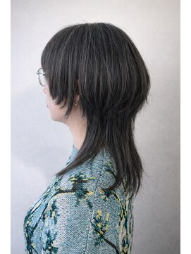 ケークリエイティブコード(K creative COrDE) 軽さ際立つモードウルフレイヤー