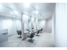 DRAPE【ドレープ】【6月1日NEW OPEN（予定）】の雰囲気（グレーを基調とした店内空間）
