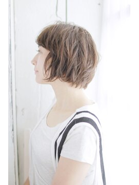 トランクイル サフリック(TRAN9UIL safric) 20代・30代・40代　ニュアンスやわショート