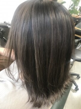 ライズ バイ レボ(RISE by REVO) 大人かわいい/レイヤーロング/グレーベージュ/前髪パーマ/我孫子