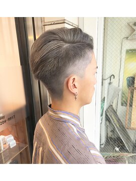 ナット(Nat) ツーブロック×ブルーシルバー