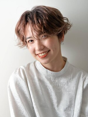 【ヘアの変化をポジティブに】カウンセリングでしっかりヒアリングし、あなたにぴったりな施術を導きます。