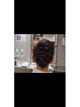 ヘアーサロン デライト(DELIGHT) 夜会巻きヘア