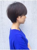 黒髪大人くびれショートボブ