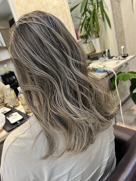 ヘアーエポック(hair epoque) くびレイヤーエモージュ小顔レイヤーロングベージュ20代30代