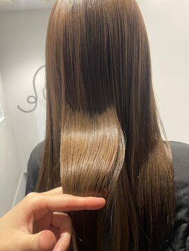 グミ(gumi) *gumi*髪質改善水素カラー