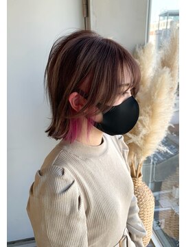 イロ(iro) ペオニーピンクイヤリングカラー　ぷっつり切りっぱなしボブ