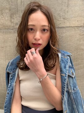 シー バイ ロンド 新宿(Sea by Lond) レイヤーカット×フォギーベージュ