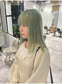 ペールグリーン