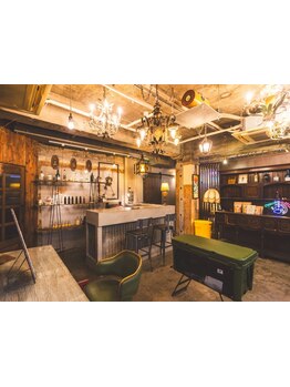 【大人がくつろげる“隠れ家”】ヨーロッパ風の落ち着いた内装＆半個室で上質な時間を