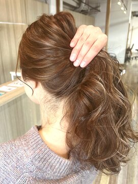 ラヴィエール(LAVIERE by R-EVOLUT) ハイライトカラー白髪ぼかしチョコレートベージュカシスブラウン