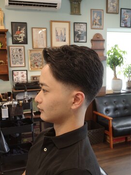 ディーアイジーカットクラブ(DiG CUT CLUB) ツーブロックローフェード