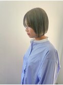 オリーブベージュカラー／レイヤーボブ／ボブ