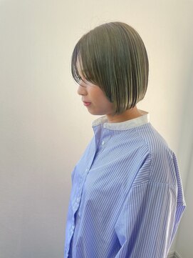 オンカン(onkan) オリーブベージュカラー／レイヤーボブ／ボブ