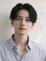 キビト(kibito)&nbsp;メンズセンター分けパーマ