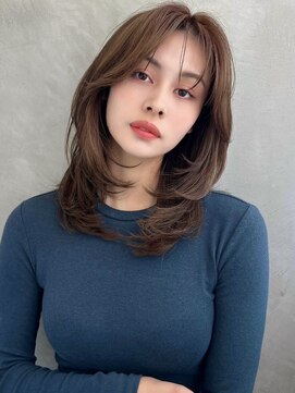 リス バイ ソヨン(Lis by SOYON) 大人ガーリー/似合わせカット/ミディアムレイヤーカット/z645