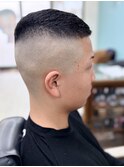 メンズカットハイスキンフェードクロップスタイル