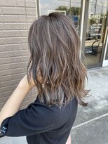 リードヘアーバイバンプ(Lead Hair by vamp) ハイライトセミディ♪