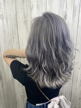 アンダーバーホワイト 南海難波店(_WHITE) シルバーホワイト