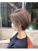 大人可愛い20代30代40代小顔ワンサイドショートボブ丸み前下がり