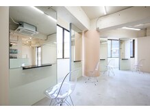 ピノ(pino.)の雰囲気（大きな鏡ですので全身のバランスもチェックできます☆）