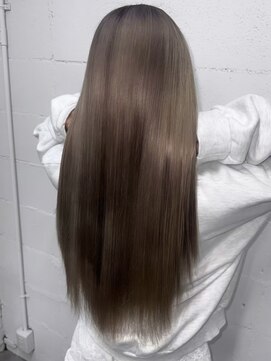 リア(riah) ハイライトカラーミルクティーベージュレイヤーカット