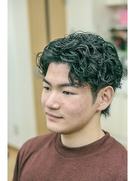 イチツボ(ICHITSUBO) ツーブロックスパイラルパーマ