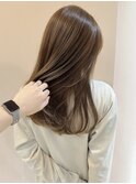 ミディアムレイヤー 韓国ヘア 顔周りレイヤー グレージュ 透明感