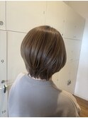 ベージュカラー