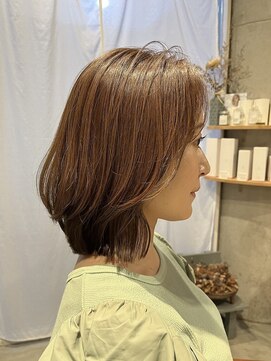 アオゾラヘアーカミノウラ(AOZORA HAIR kaminoura) ナチュラルくびれヘア 大人レイヤー ハイライト 毛ながれパーマ