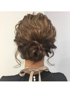 エムサロン 前橋川原(emusalon) ルーズなシニョン