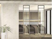 【くつろぎのシャンプー空間】