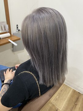 アンダーバーホワイト 南海難波店(_WHITE) 【＿white+】