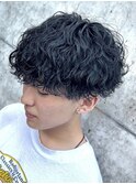 波巻きスパイラルパーマメンズマッシュツーブロック栄