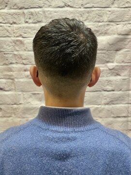 グレイスフル バーバープラチナム 六本木店(Graceful Barber platinum) メンズ/ショート/フェード/ソフモヒ/短髪/アップバング