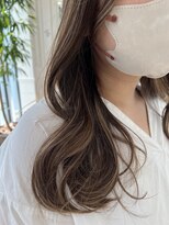 プラスシー(+C)&nbsp;繊細ハイライトでヘルシー大人女子/白髪ぼかし/地毛ハイライト