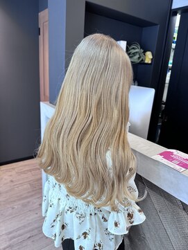 エイト 金沢店(EIGHT kanazawa) ホワイトベージュ