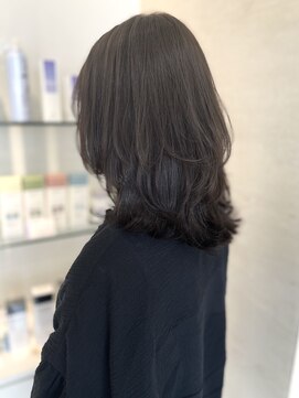 ヒビカ(HIBIKA) ミディアムレイヤーとオリーブベージュ