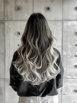 イル(iLe.)&nbsp;バレイヤージュウルフレイヤーロング/透明感カラー/イメチェン